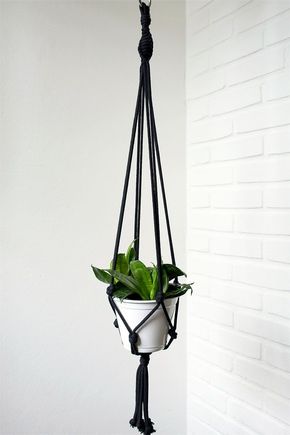 Hanger-macrame-preto