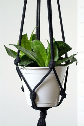 Hanger-macrame-preto
