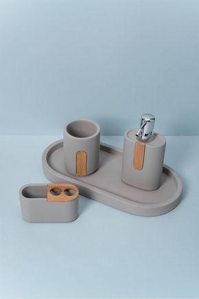 Conjunto-de-banheiro-cimento
