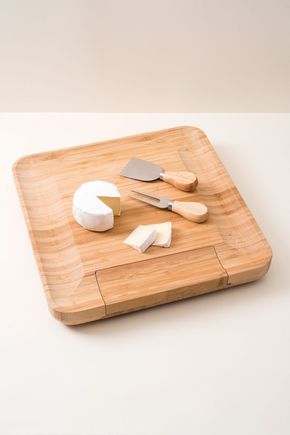 Conjunto-de-tabua-e-facas-queijo