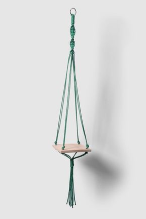 Hanger-macrame-com-base-verde