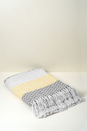 Manta-chevron-cinza-e-amarelo