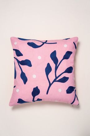 Capa-de-almofada-folhas-e-pontos-jardim