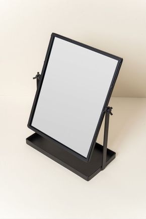 Espelho-de-mesa-com-base-preto