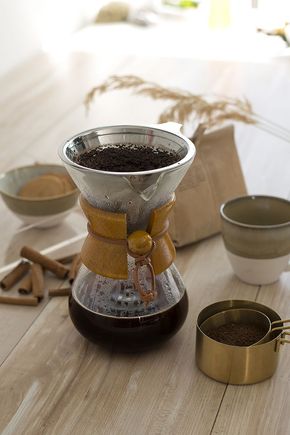 Passador-de-cafe-ampulheta
