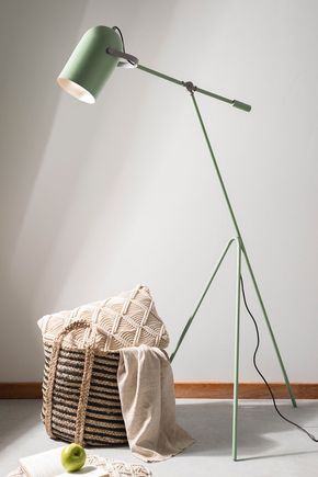 Luminaria-de-chao-verde-e-cinza