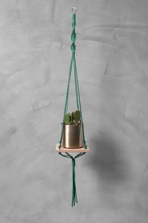 Hanger-macrame-com-base-verde