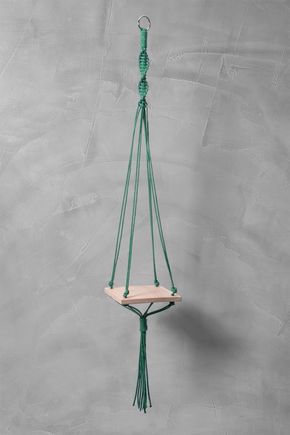Hanger-macrame-com-base-verde