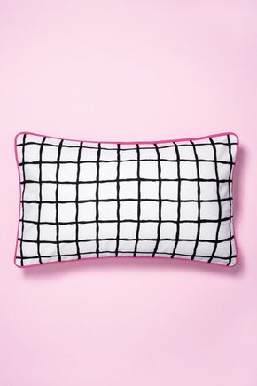 Capa-de-almofada-grid-borda-rosa