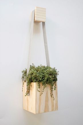 Vaso-pendente-cubo-madeira