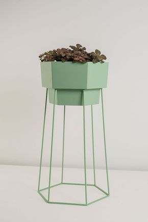 Vaso-com-tripe-hexagonal-verde-m