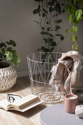 Mesa-de-apoio-cesto-cinza