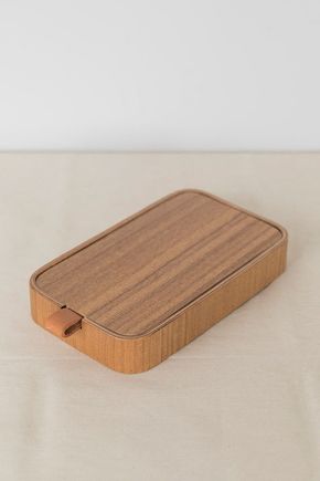 Porta-bijoux-com-espelho-de-madeira