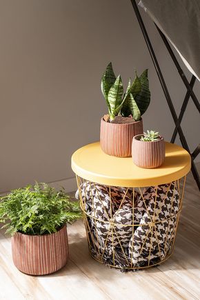 Mesa-de-apoio-cesto-mostarda
