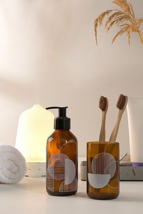 Conjunto-de-banheiro-ambar-geometrico