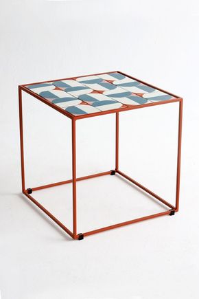 Mesa-metal-azulejos-terracota