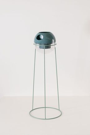 Vaso-autoirrigavel-com-tripe