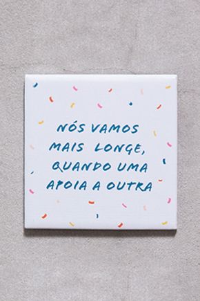 Quadro-4-azulejos-uma-apoia-a-outra