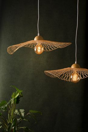 LUMINARIA-PENDENTE-DE-BAMBU