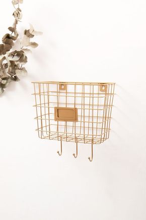 Organizador-de-parede-grid-dourado